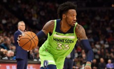 开云官方app入口-雄鹿队交易传闻不断，球迷们猜测下一个动作