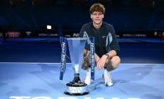 开云官方app入口-蒙特卡洛大师赛横扫年终总决赛，穆雷点燃赛场的简单介绍