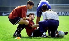 开云体育在线-意大利足球联赛球员受伤频现，团队伤病堪忧的简单介绍