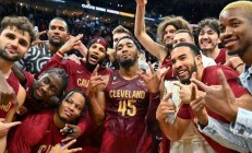 开云APP-奇才爆冷热火B队，萨姆·米切尔爆发神勇