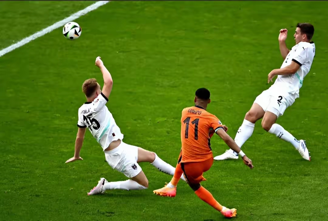 比利时队连克丹麦，晋级欧洲国家杯半决赛