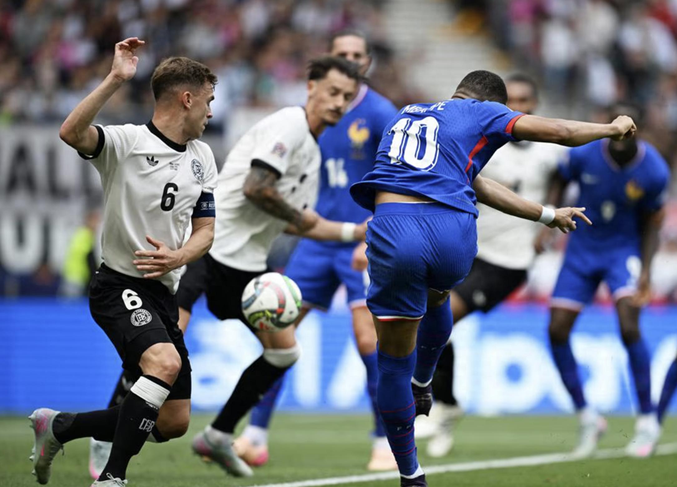 荷兰憾失点球负法国遗憾出局 荷兰憾失点球负法国遗憾出局