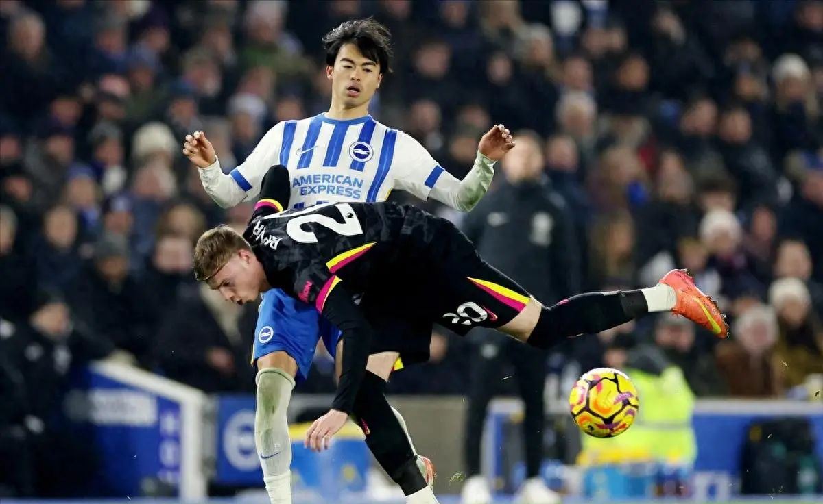 切尔西战胜南安普顿，重返前四