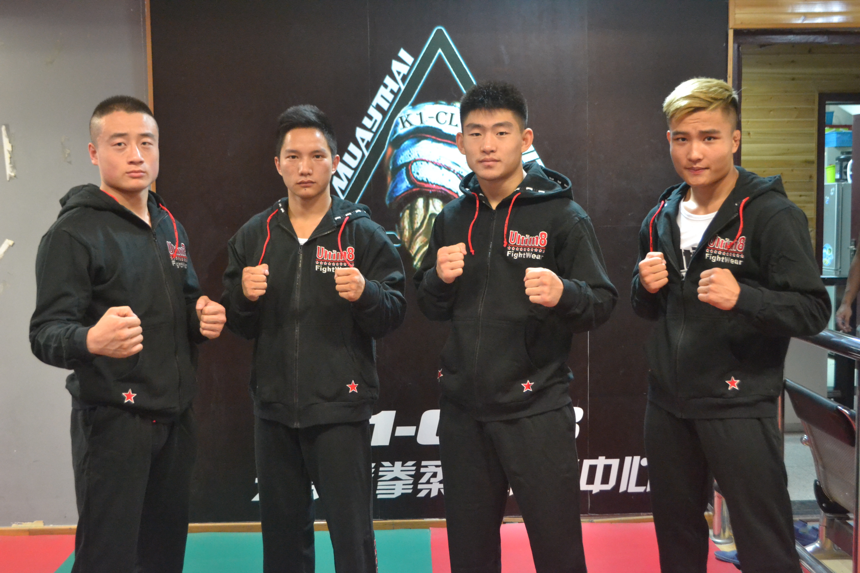 男子拳击决赛竞争激烈,冠军属于最强者 男子拳击决赛竞争激烈,冠军属于最强者