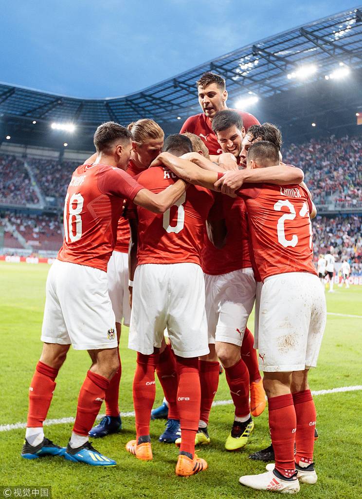 瑞典队横扫奥地利队，奥恰洛夫统治全场的简单介绍