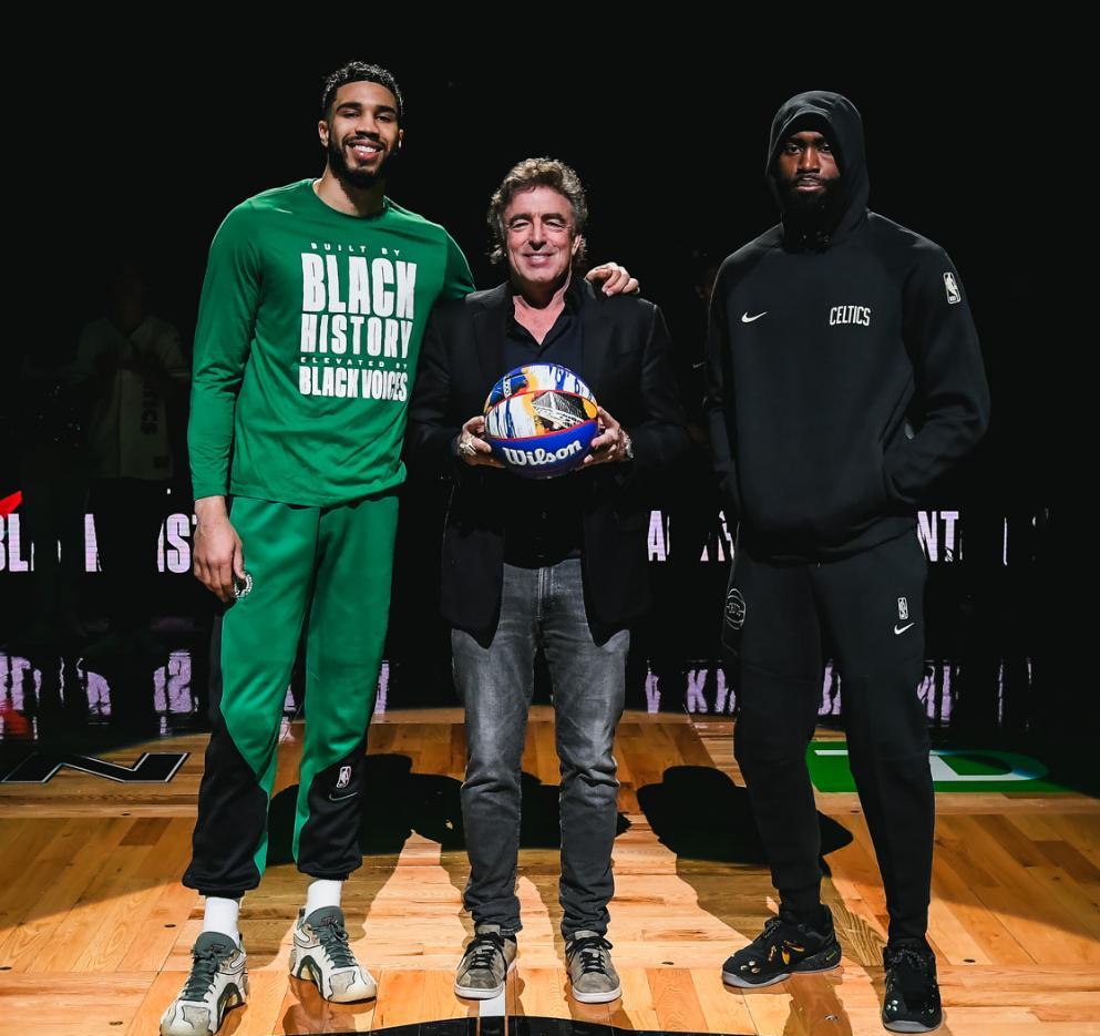 关于凯尔特人B队逆转马刺，塔图姆关键制胜的信息