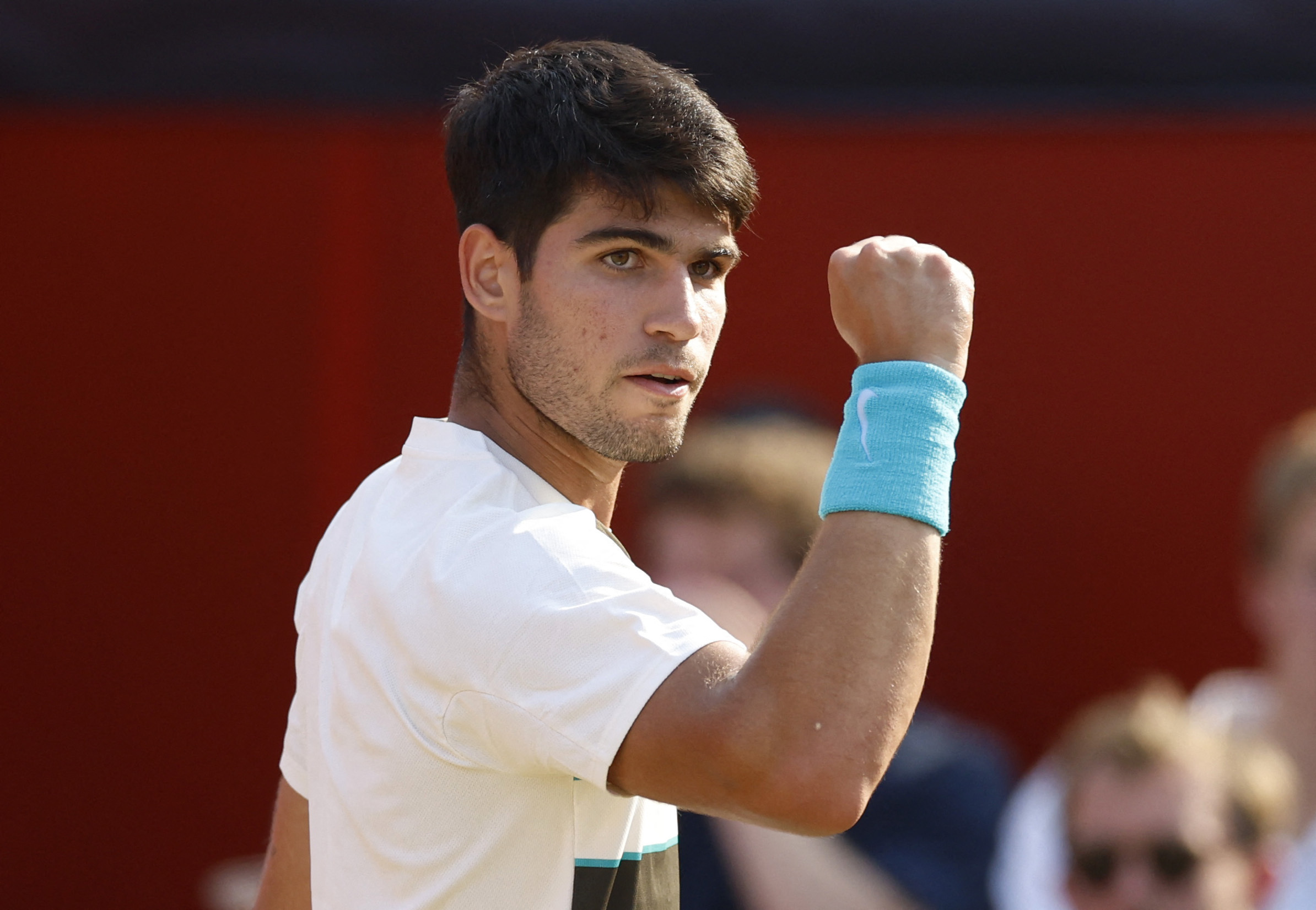 包含欧洲网球队血洗英国网球队,阿尔卡拉斯统治全场的词条 包含欧洲网球队血洗英国网球队,阿尔卡拉斯统治全场的词条