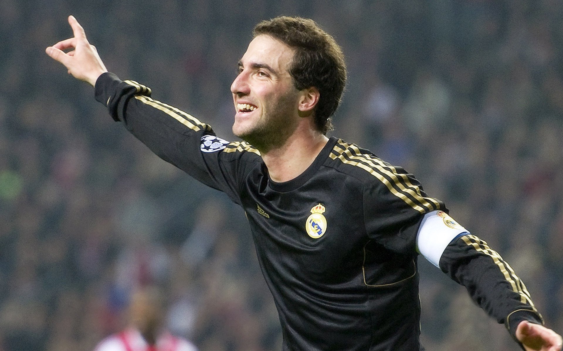 从法国一波带走瑞士到罗德里关键先生，现代足球的战术博弈与个人英雄主义